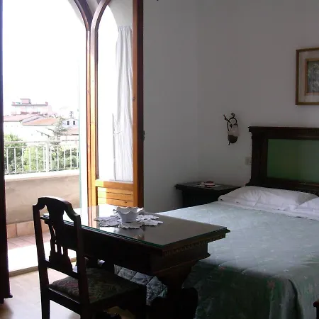 Lami Hotel 3*